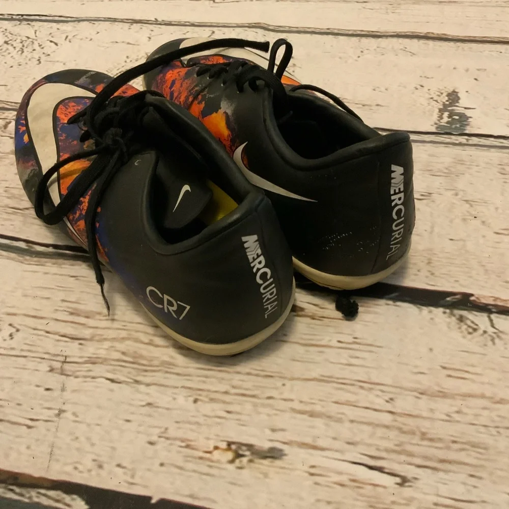 RARE Nike Jr Mercurial Victory‎ Soccer Shoes - Youth 4.5